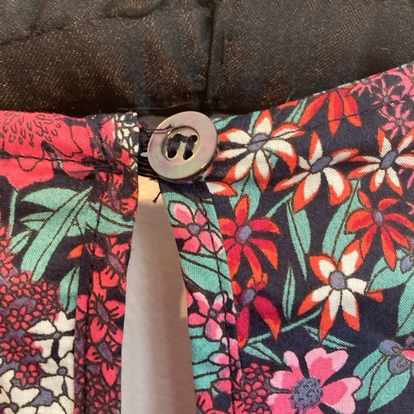 EVEREVE Floral Dress. Size S - Picture 5 of 9